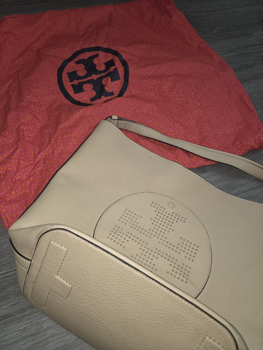 Tory Burch Perforated Logo Tote - Beige - Picture 11 of 13